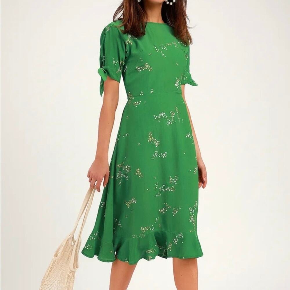 Faithfull the Brand Emilia Green Floral Print
Midi Dress Size 2
